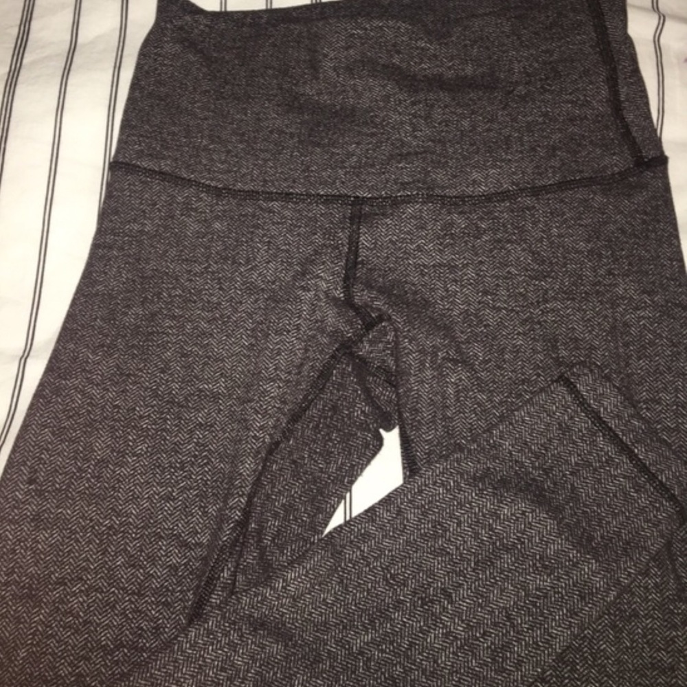 RARE Lululemon Houndstooth Wunder Under Long